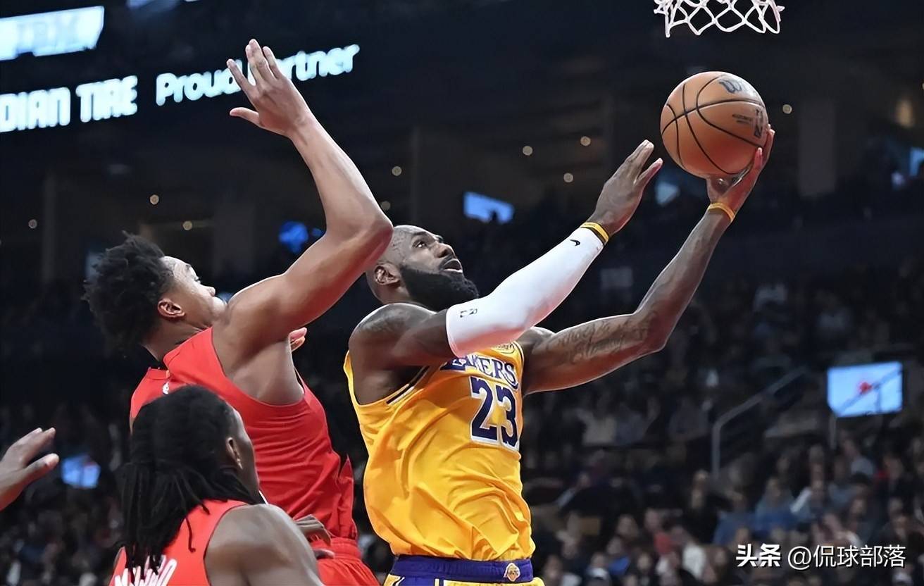 包含赛地聚焦——国王杯今夜热度飙升，底特律活塞绝杀压哨，气氛紧张，球队文化再被提及的词条-九游娱乐